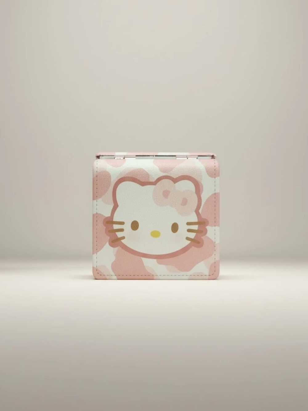 Hello Kitty Pink Makeup Brush Set with Makeup Pouch And Mirror - Picture 5 of 10